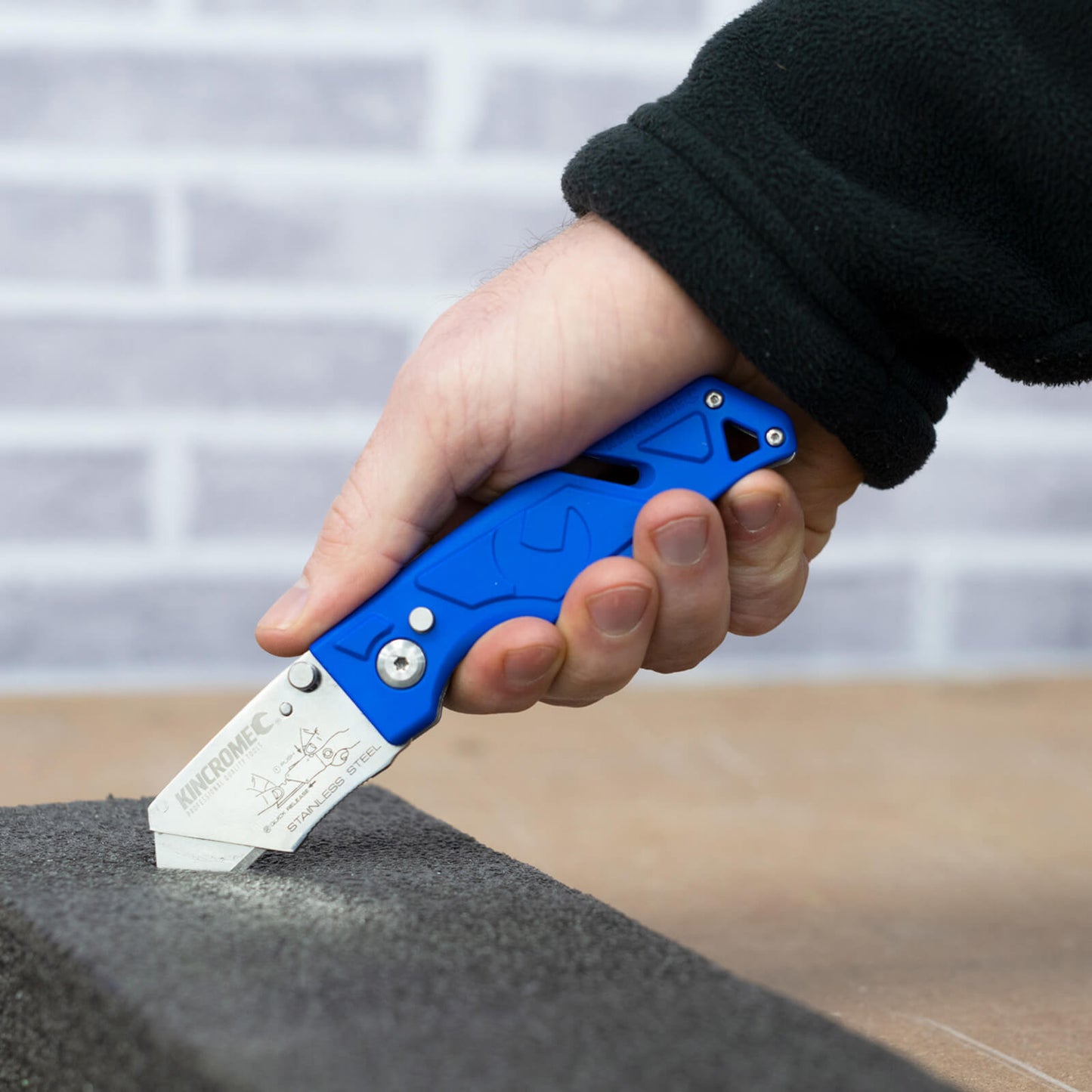 KINCROME PLASTIC FOLDING UTILITY KNIFE